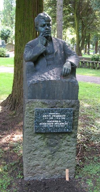 194832837_ArildFearnleygsgrav.jpg.258fbc6d2d1eb7284e7804efdf5553ac.jpg